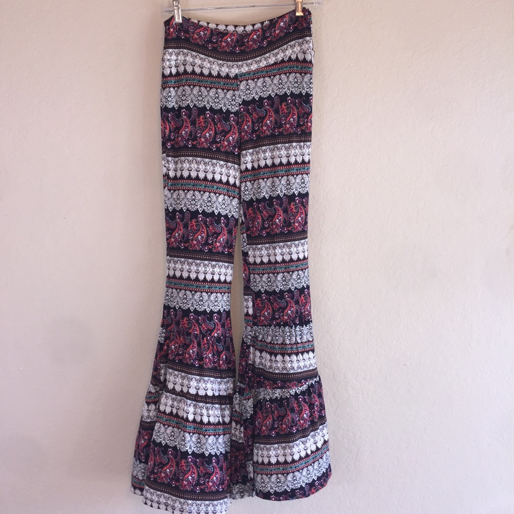 NWOT Boho Paisley Print Tiered Bell Bottom Pant